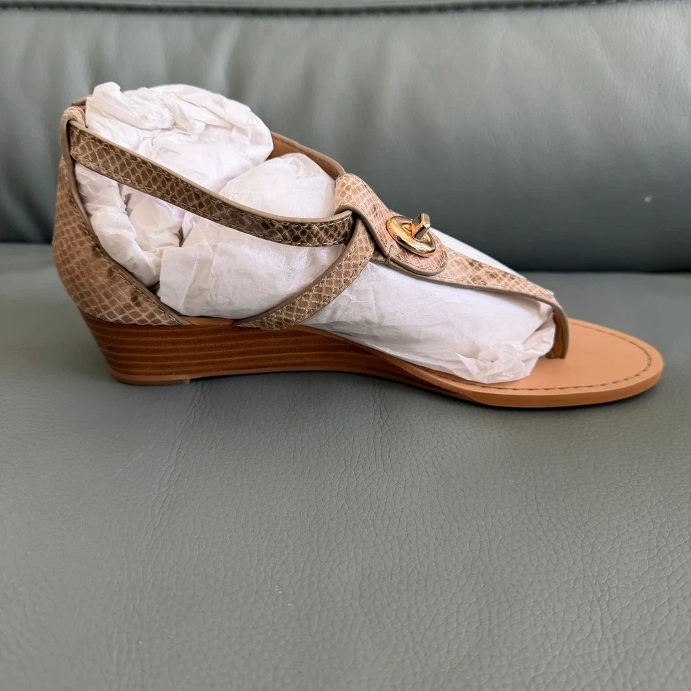 Coach Ingrid Natural Snakeskin Print Leather Wedge Thong Sandals 7.5M Q7144 New